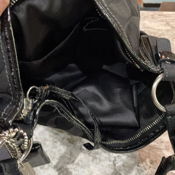 Coach medium sized purse - Picture 4 of 7